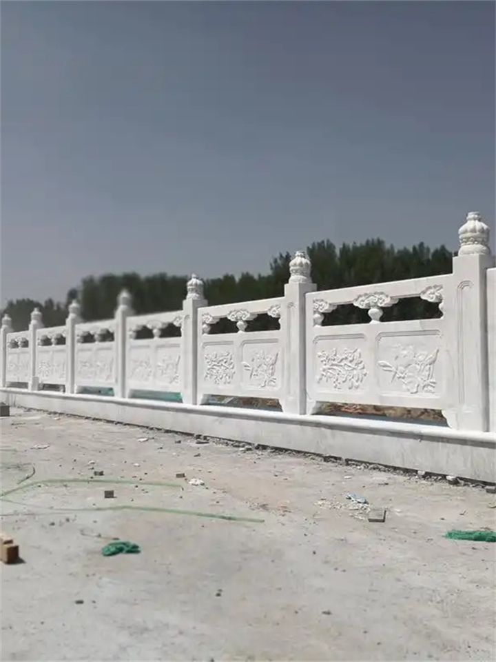 梧州市万秀区汉白玉栏杆柱厂家-栏板雕刻加工