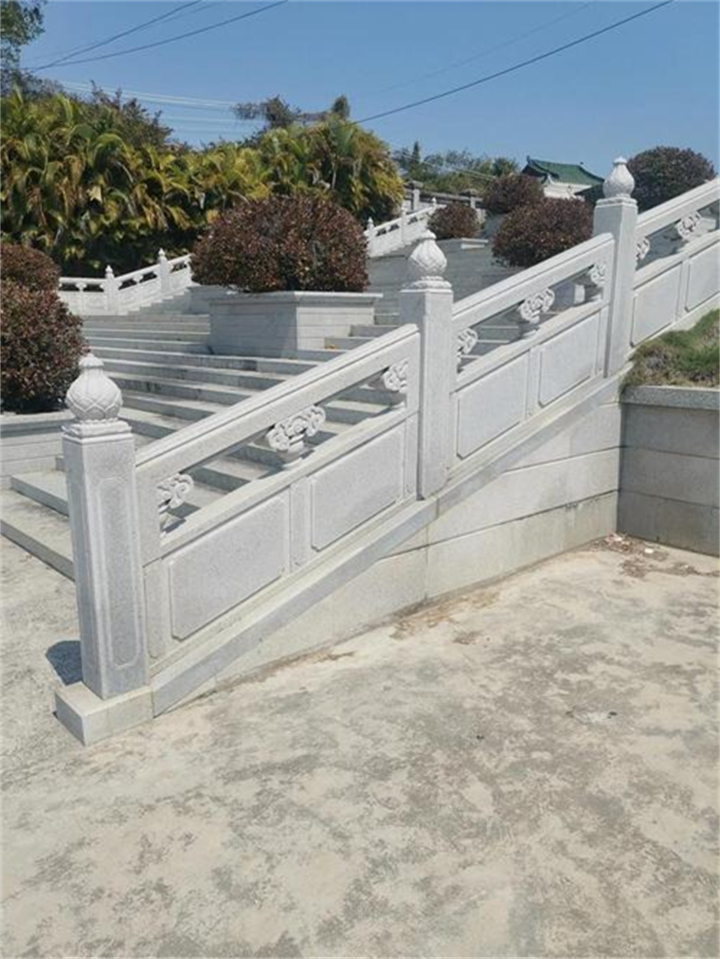 桥梁护栏施工案例：河道石雕栏杆安装实录