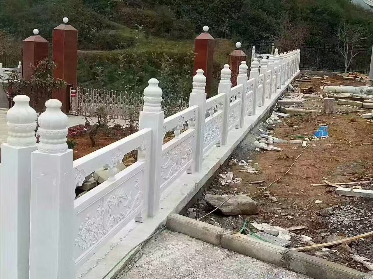 海东市化隆区寺庙石雕栏杆定制：佛教题材雕刻工艺与价格预算