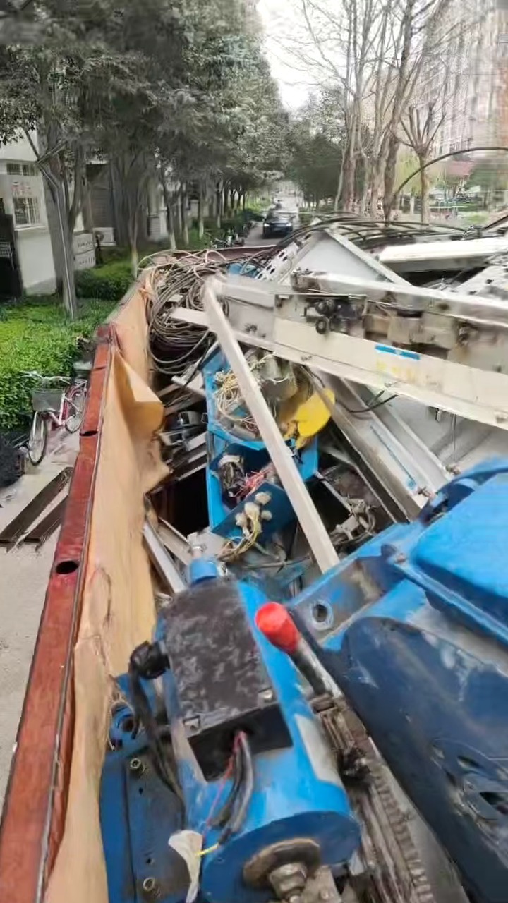 回收电梯设备展示