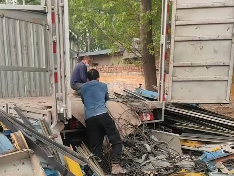 电梯回收现场作业