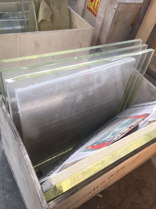 海东市互助区铅晶质玻璃定制：高端装饰与防护双重需求