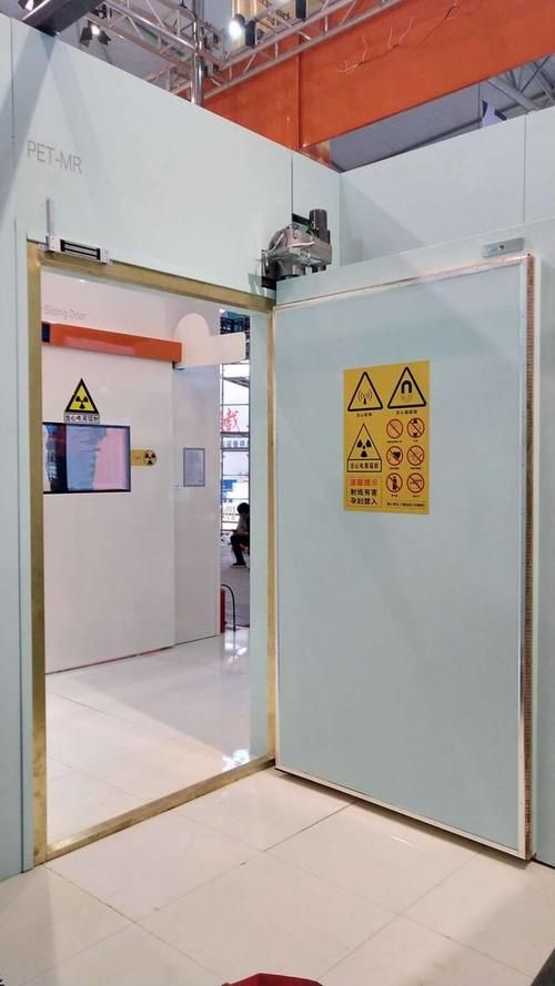 辽宁省X光室屏蔽窗材料：防辐射铅玻璃选型要点