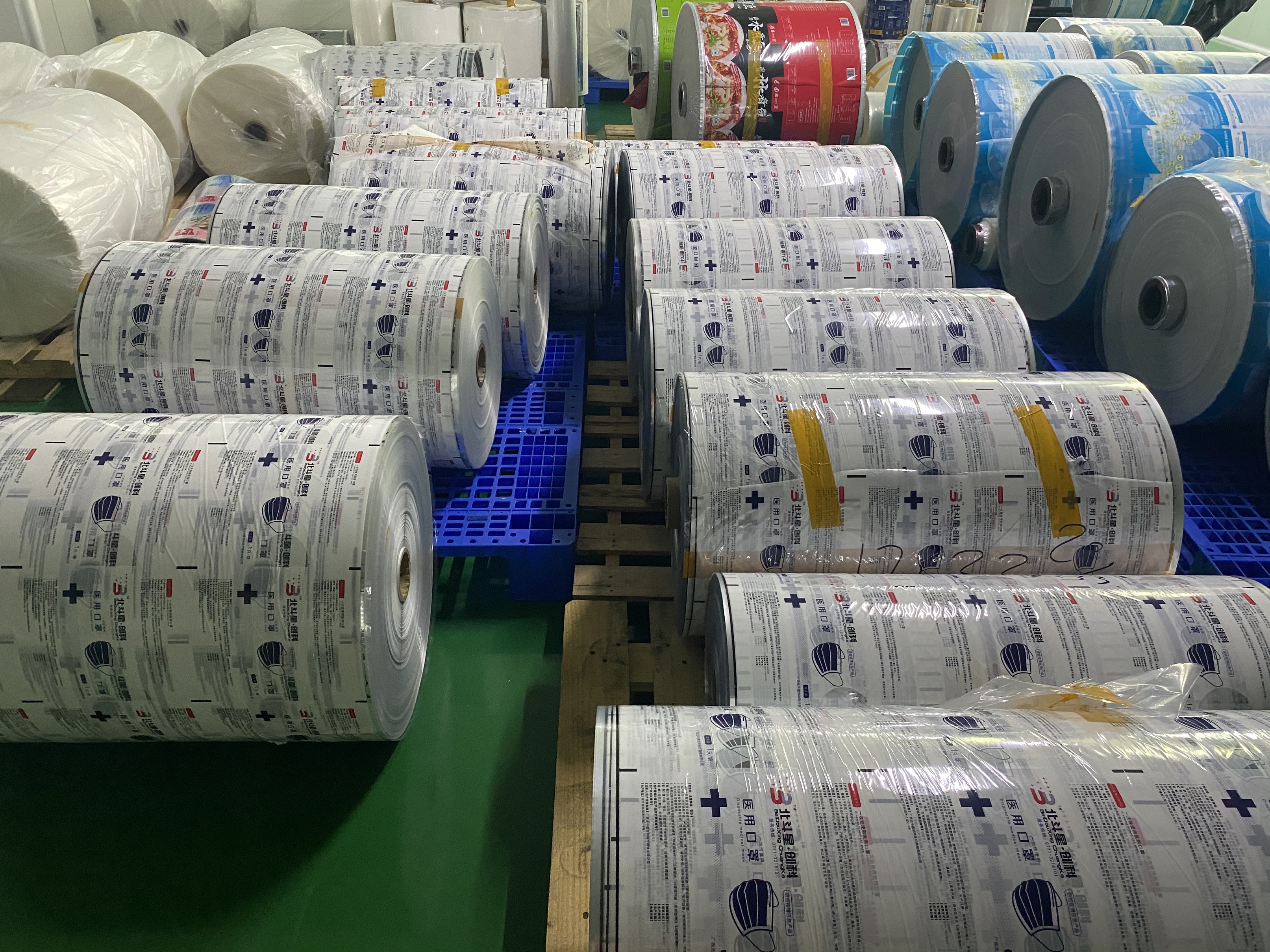 镀铝复合膜内江市隆昌市供应商，防潮避光包装材料