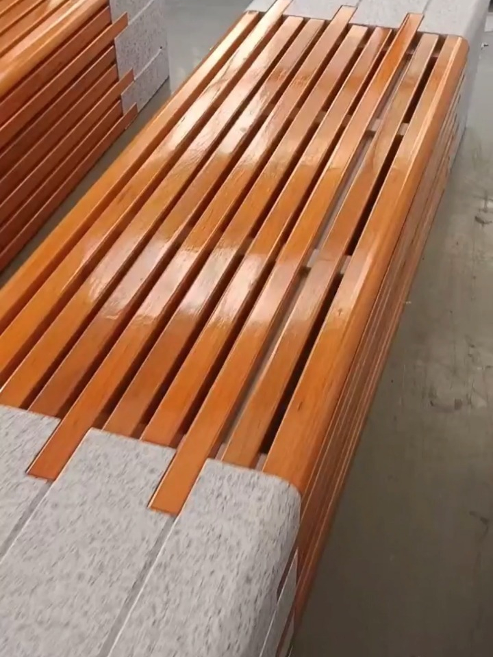 学校长椅