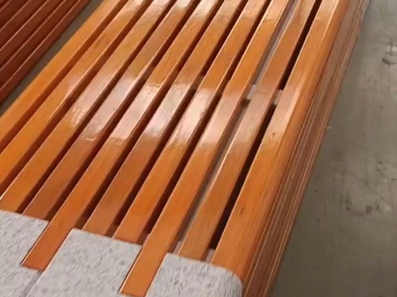 学校长椅