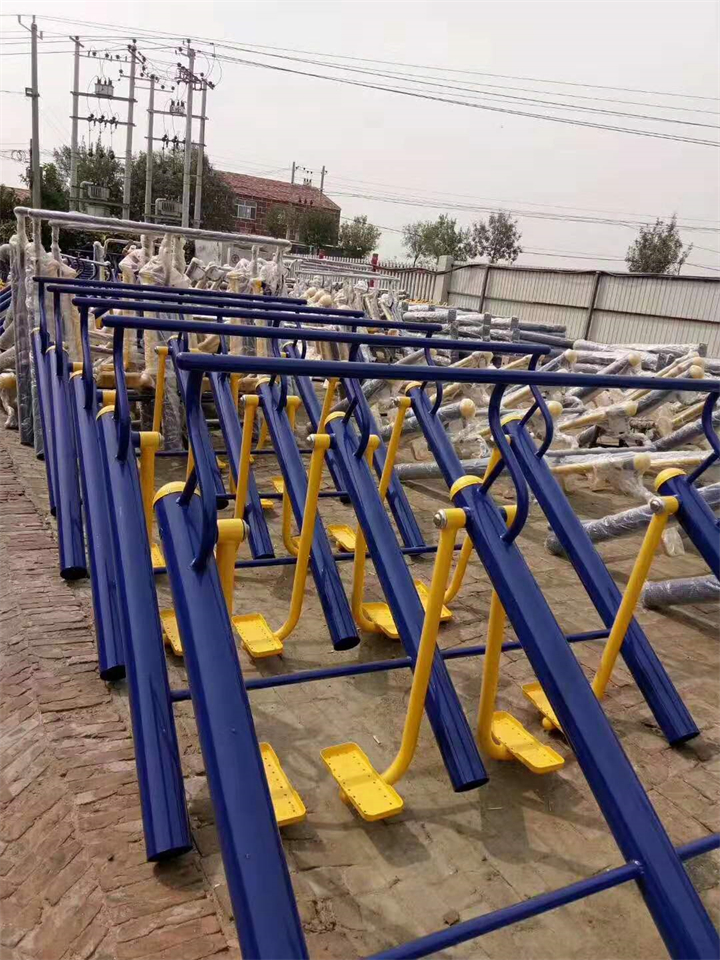 学校体育器材