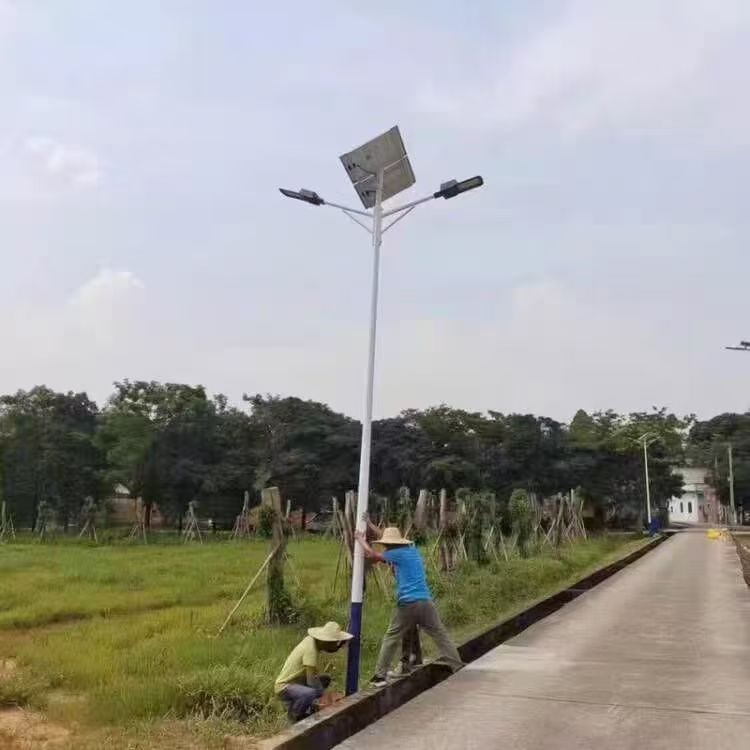 榆林市清涧县LED太阳能路灯亮度测试：农村道路照明达标吗？