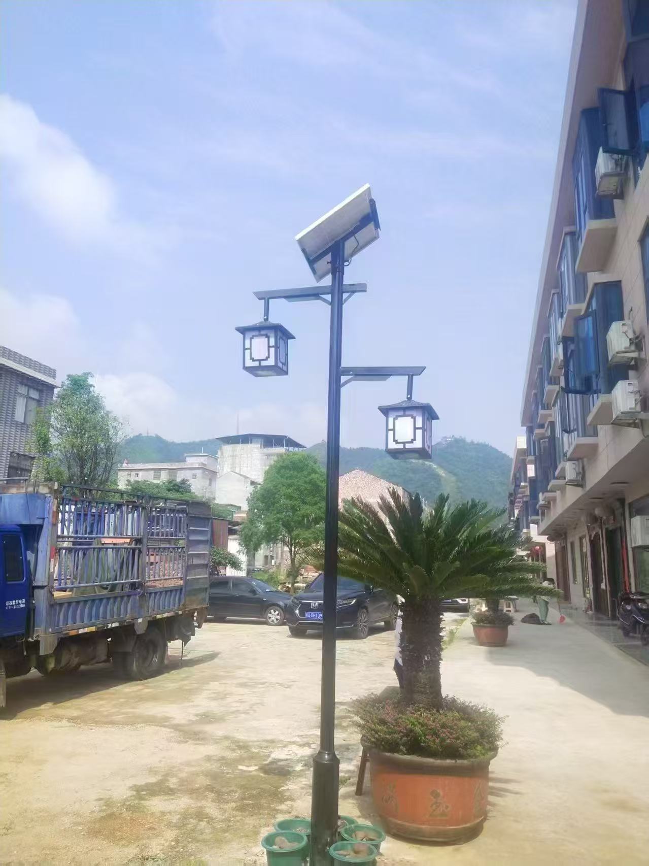 太阳能景观灯安装指南：阿里地区革吉县户外照明的绿色解决方案