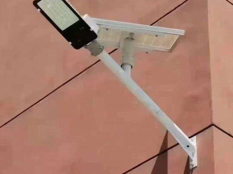 太阳能路灯安装效果