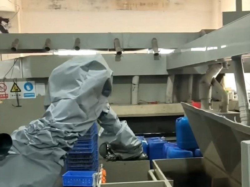 喷涂机器人工作场景