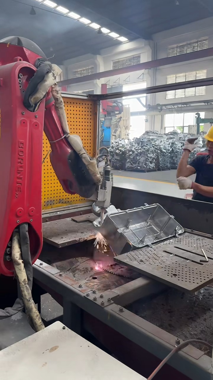 庆阳市正宁县机器人焊接工作站设计：自动化焊接生产线定制