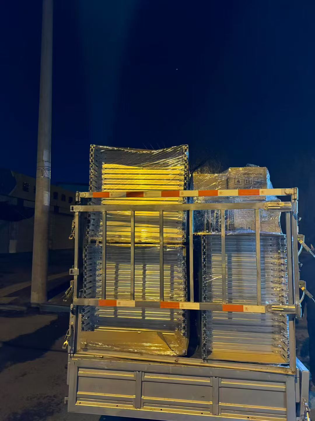 驻马店市铝合金梯式走线架