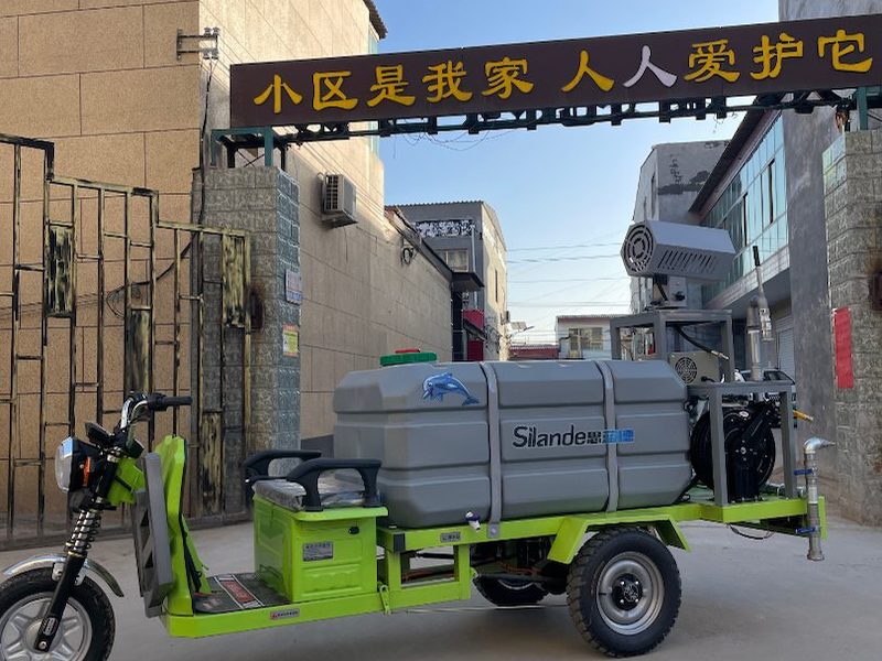电动洒水车