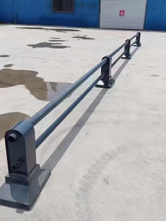 道路中间护栏