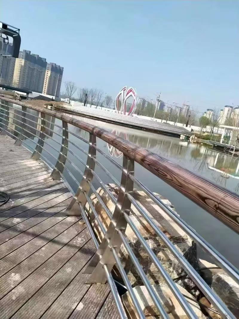 不锈钢桥梁护栏