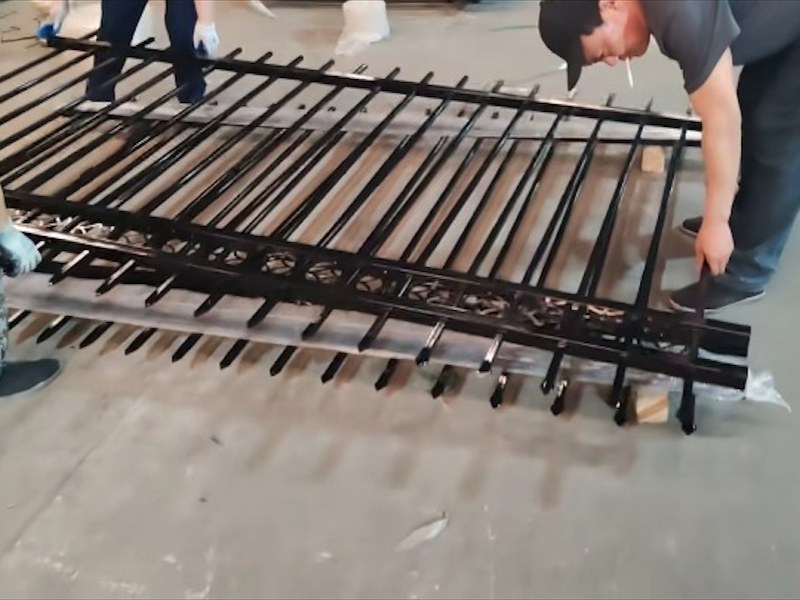 栅栏围墙护栏