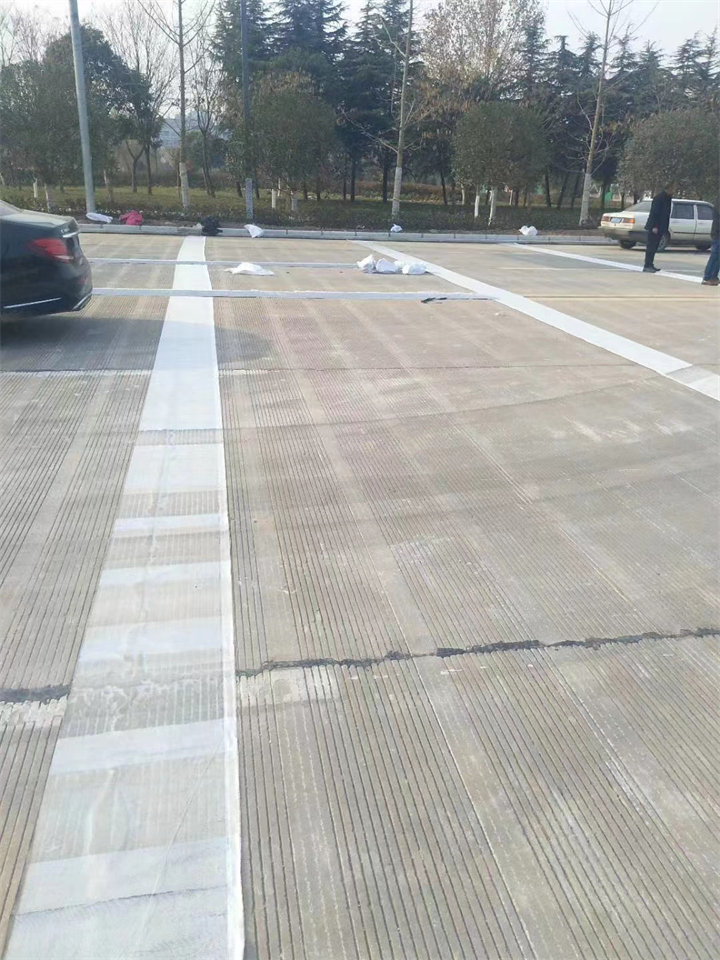 道路抗裂贴