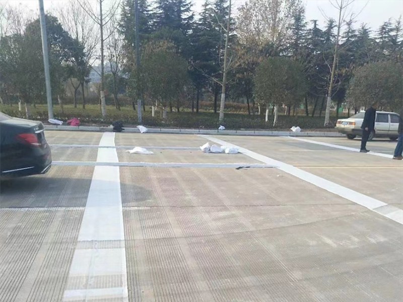 道路抗裂贴