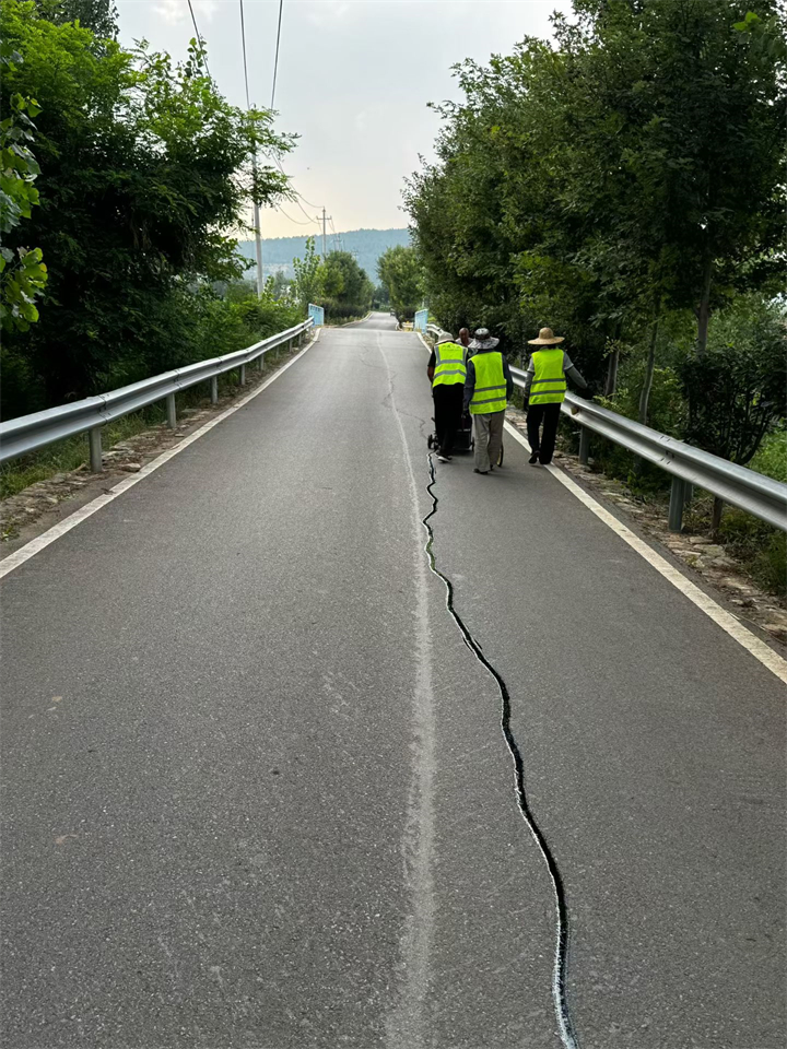 山东济南灌封胶直销厂家_道路灌缝胶|路面裂缝灌缝胶定制厂家推荐