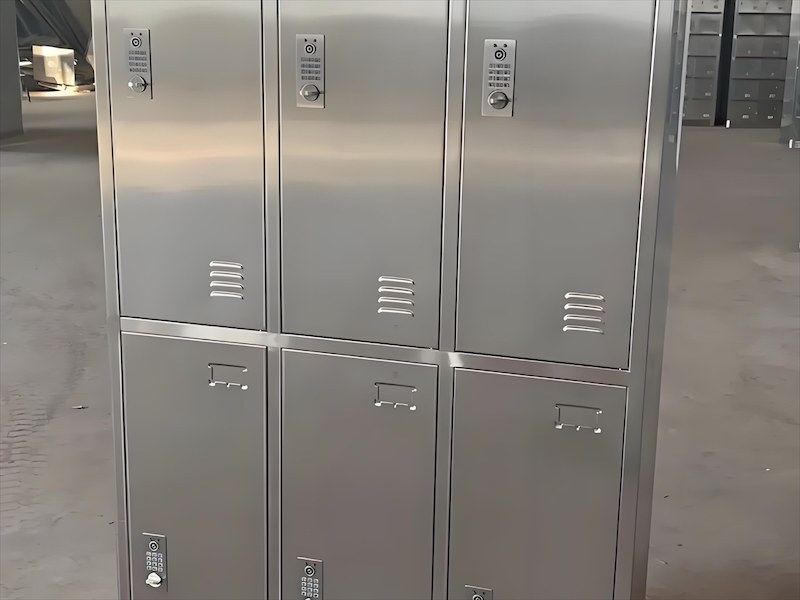 更衣柜