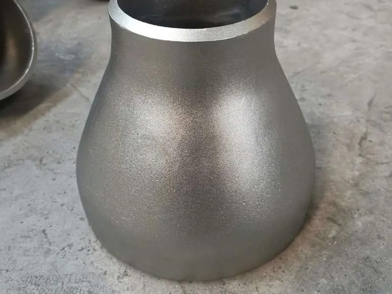 变径大小头