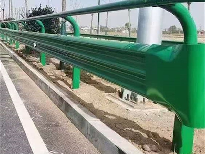 波形梁护栏