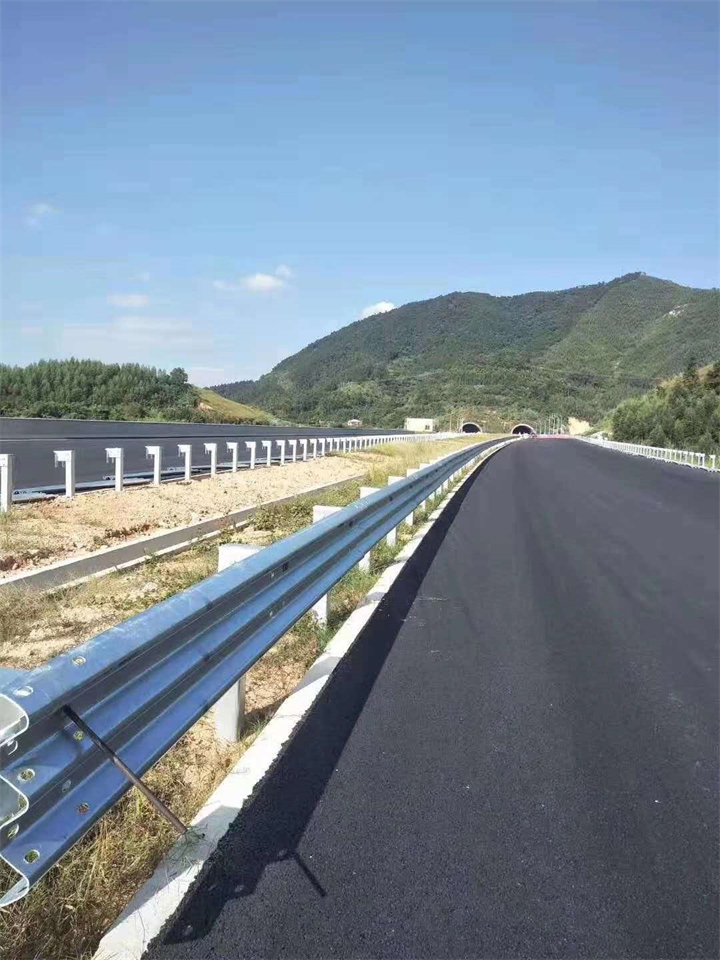 高速护栏