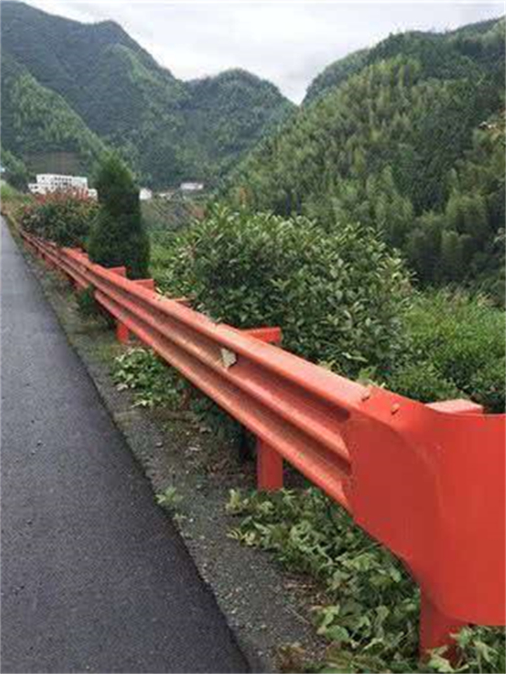 波形梁钢护栏