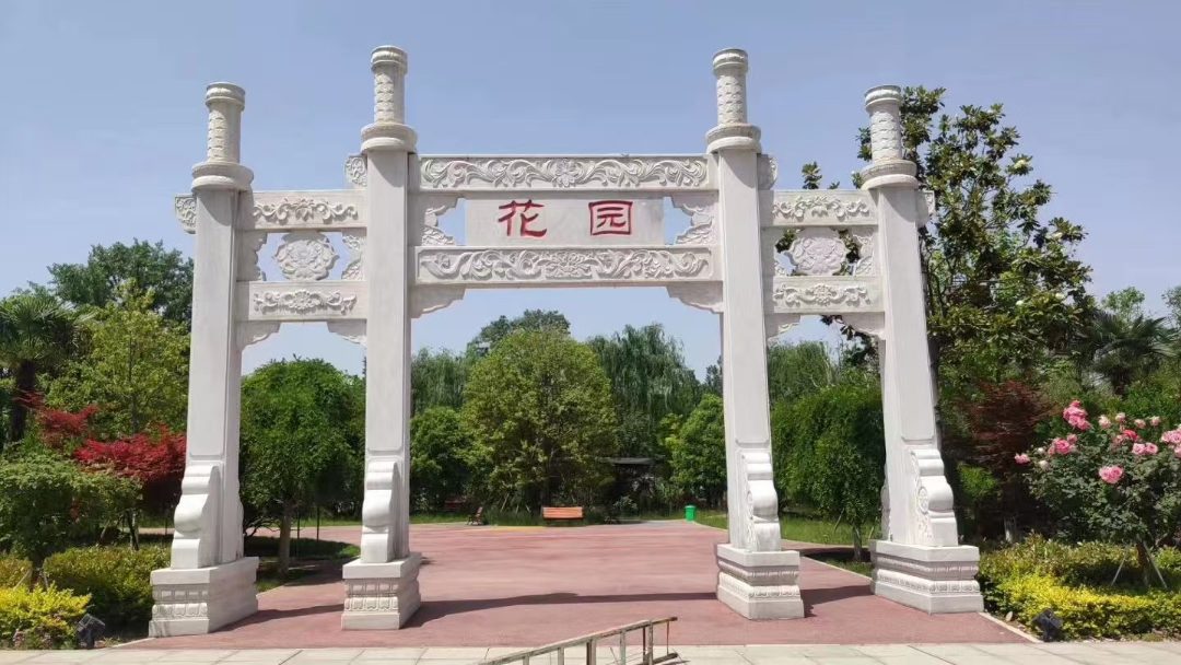 大理州青石牌坊