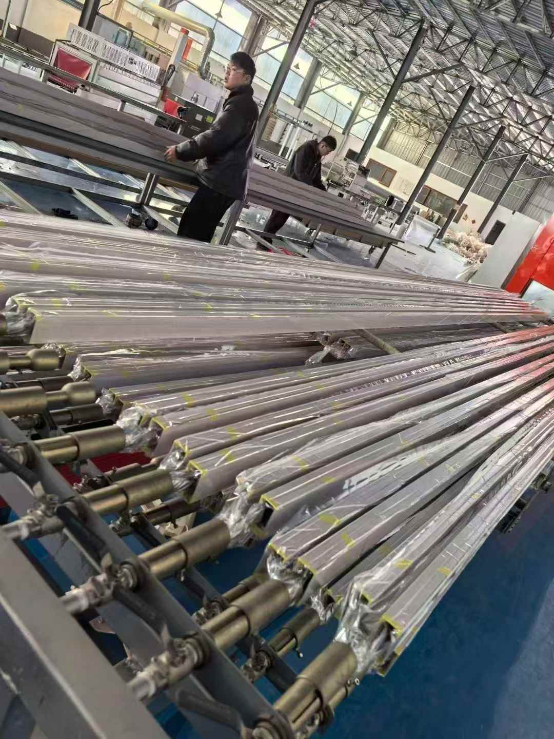 吊顶铝方通