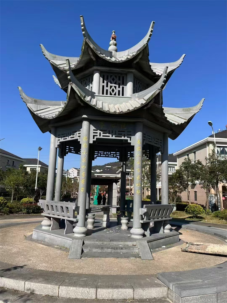 白山市青石凉亭