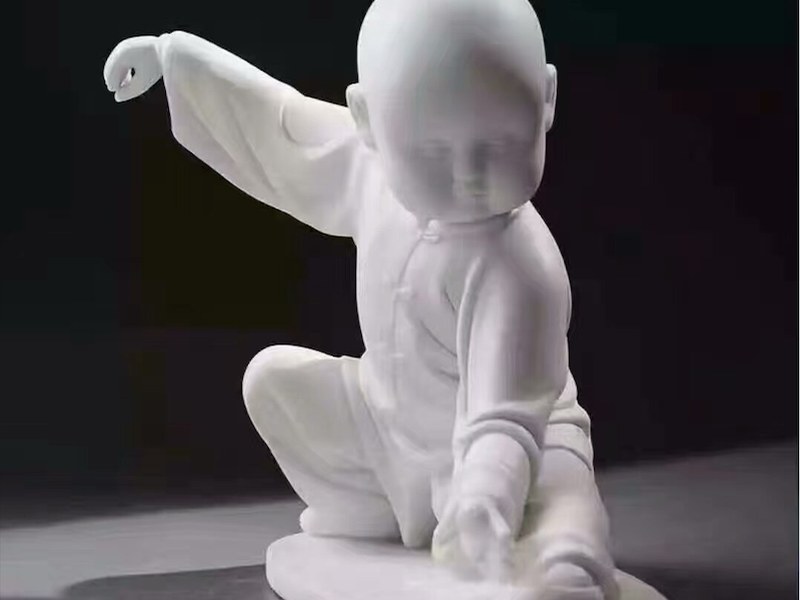 可克达拉市人物铜雕