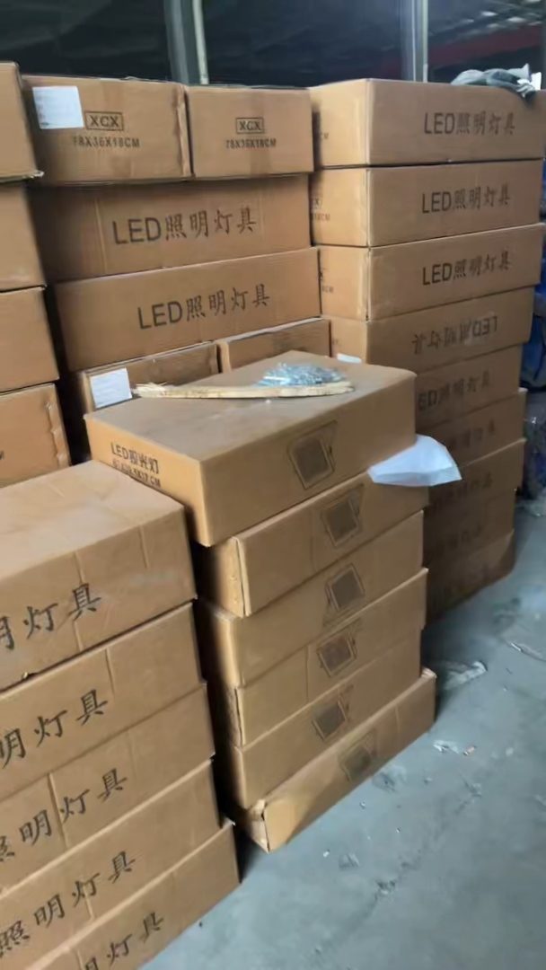 双臂路灯杆