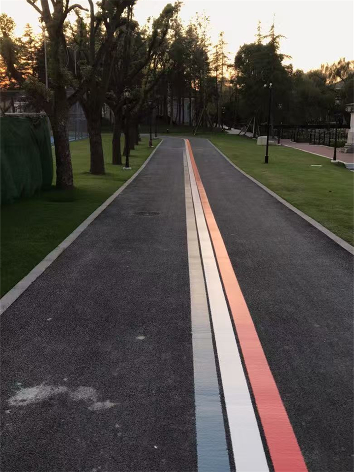 地下车库划线