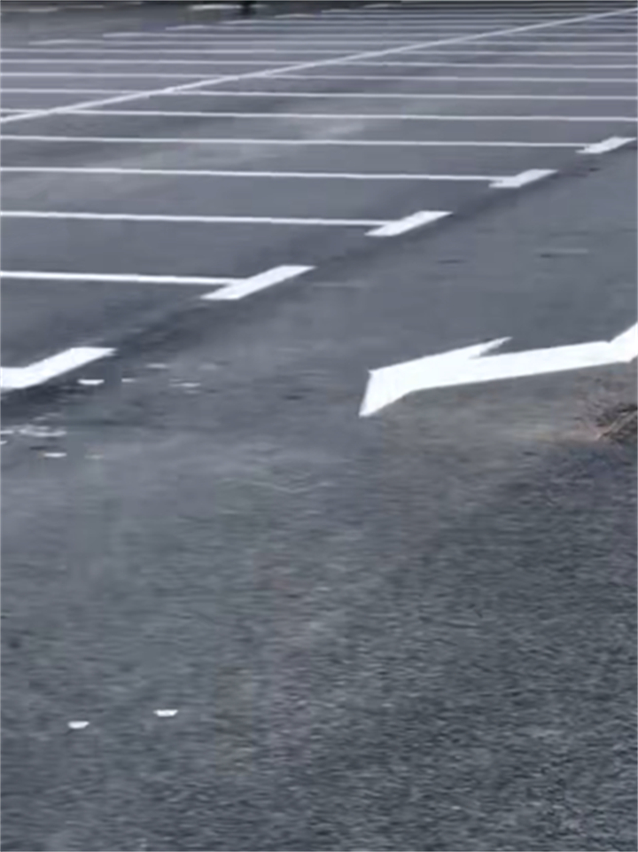 双鸭山市人行道标线