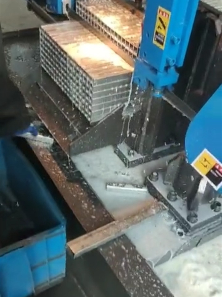 角度锯床