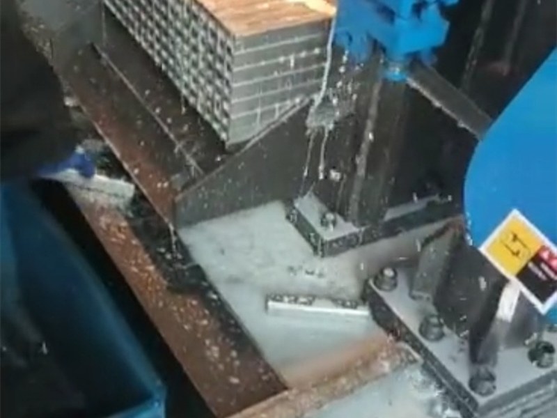 角度锯床