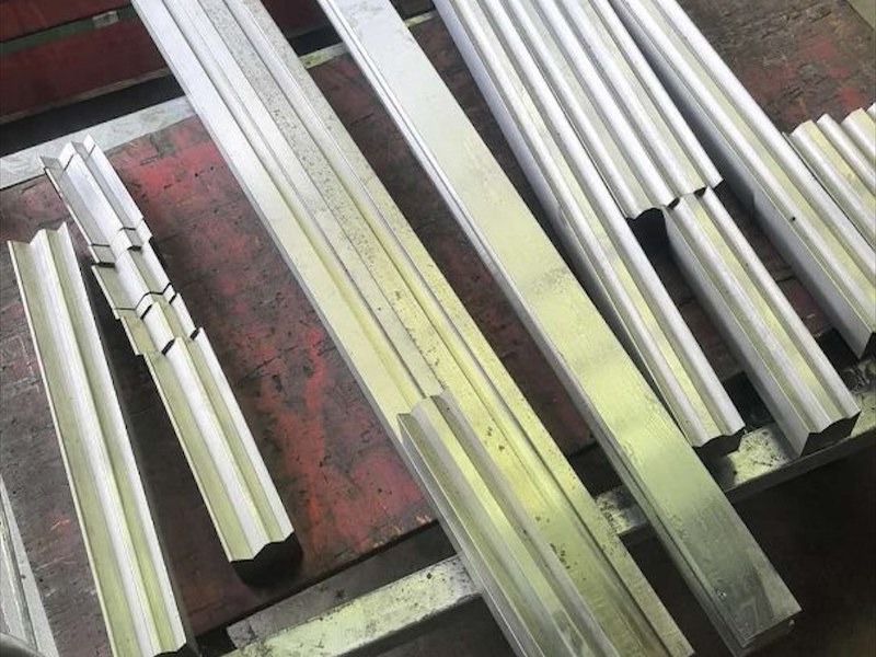 武威市折弯机械模具