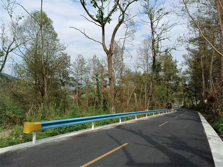 山南市波形护栏