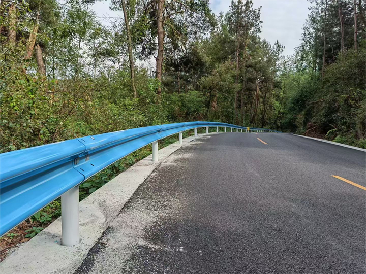 甘孜州高速公路护栏