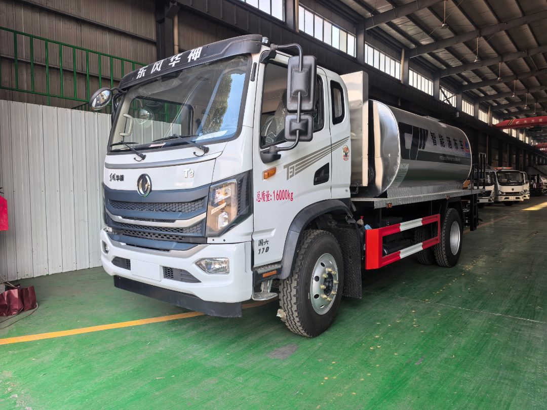 8吨沥青洒布车
