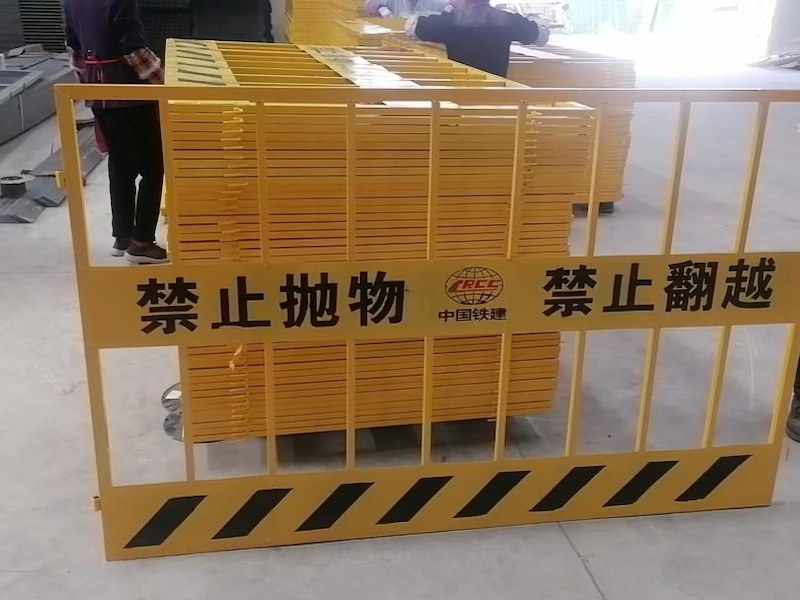 吐鲁番市防护网护栏网