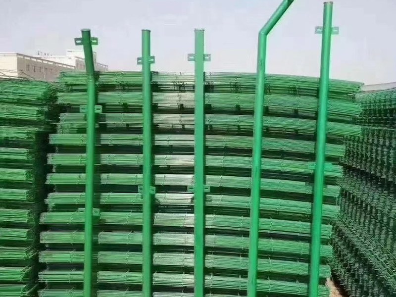 吐鲁番市阳台护栏网