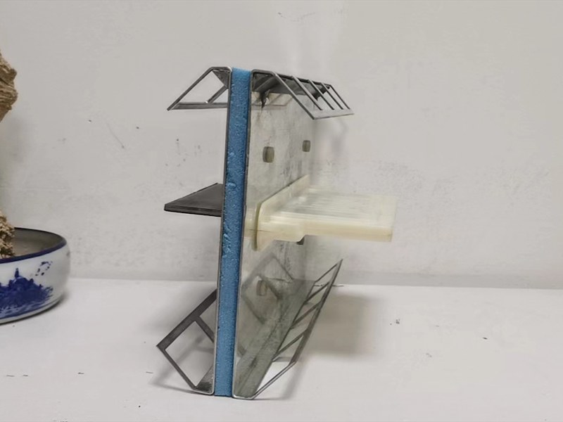 联贯铠装缝