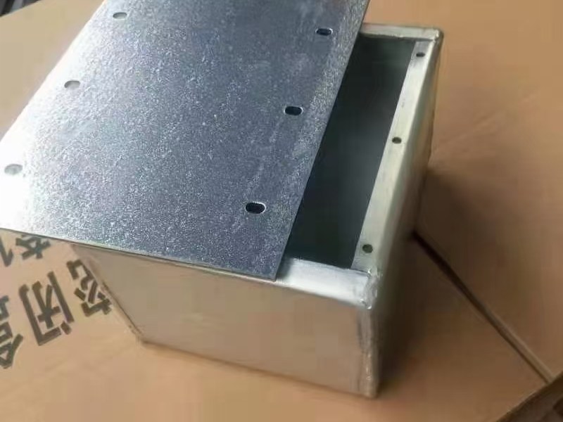 预埋底盒
