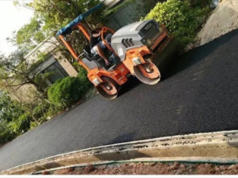 园区路面摊铺