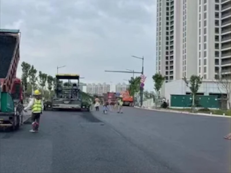 沥青摊铺养护