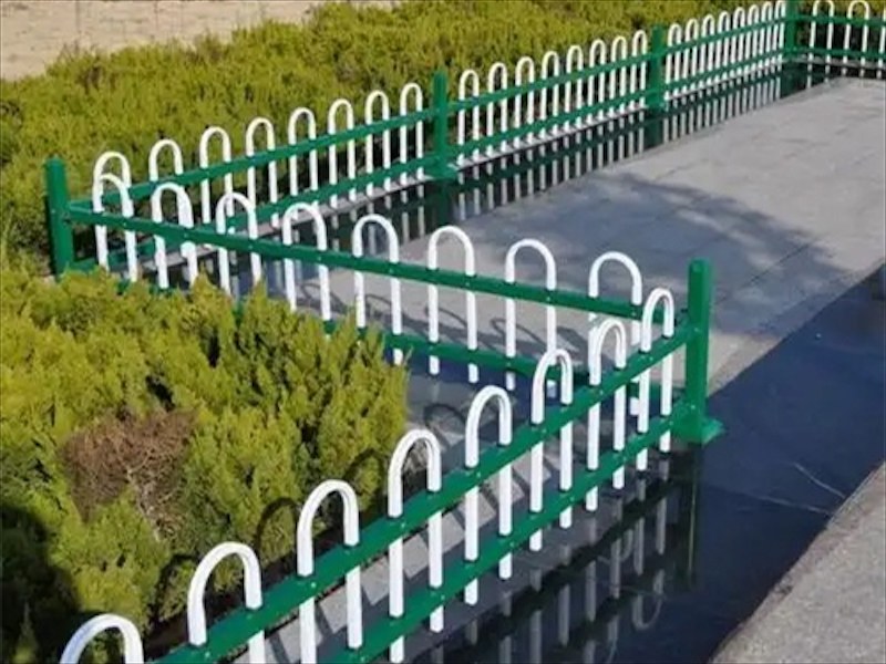 锌钢草坪护栏