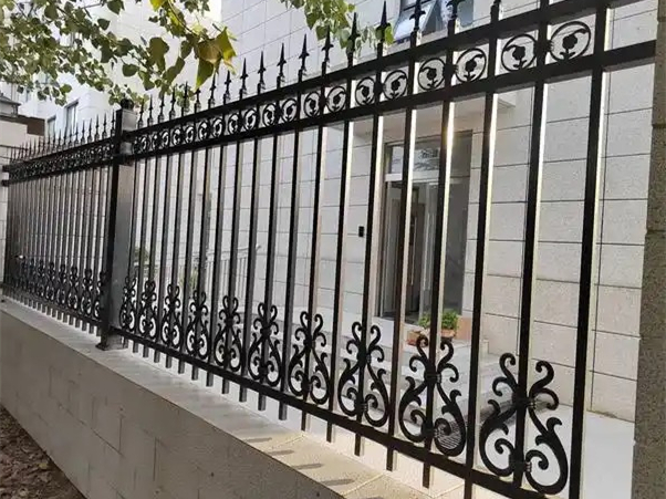 小区围墙护栏